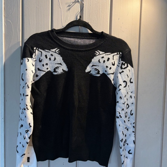 Sweaters - Black and White Leopard Print Women's Sweater